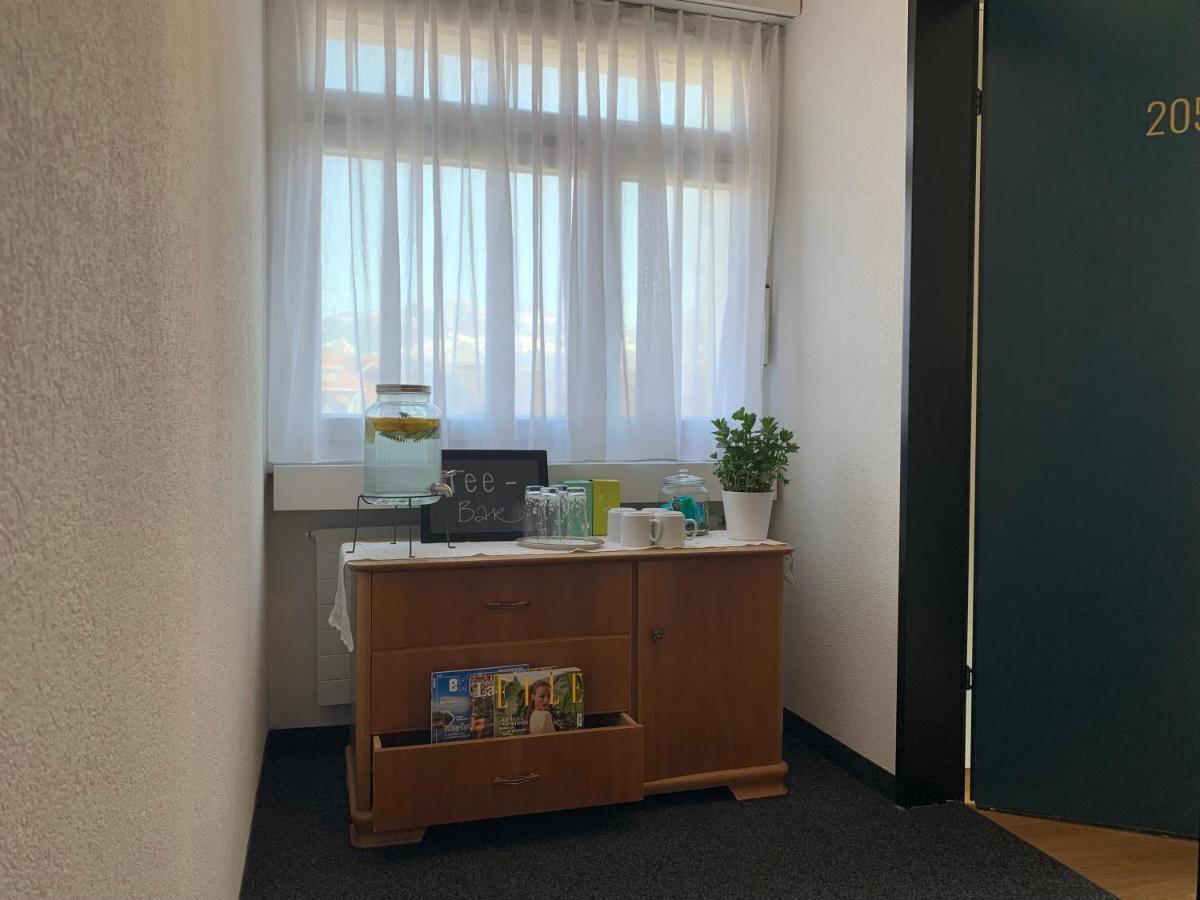 Hotel B&B Stossplatz อัพเพนเซลล์ ภายนอก รูปภาพ