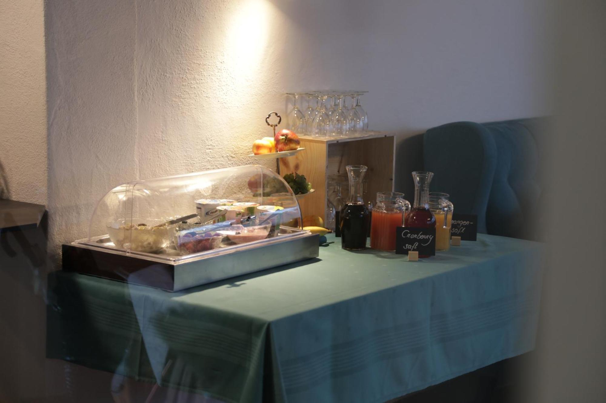 Hotel B&B Stossplatz อัพเพนเซลล์ ภายนอก รูปภาพ